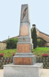 Juin 2012 : Monument aux morts de Vézelois sur son nouvel emplacement